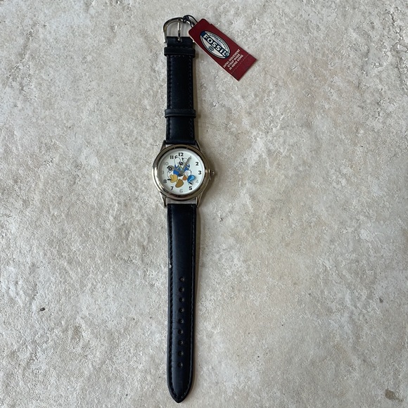 Fossil vintage Unisex  Donald Duck Watch #LI-2009 - Picture 3 of 4